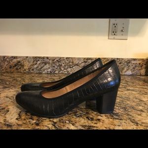 NWOT Naturalizer Sz 10 black pumps
